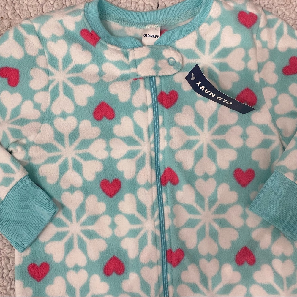 Baby Girl Footed Sleeper with Zip; Old Navy; 18-24 Months - Picture 2 of 7